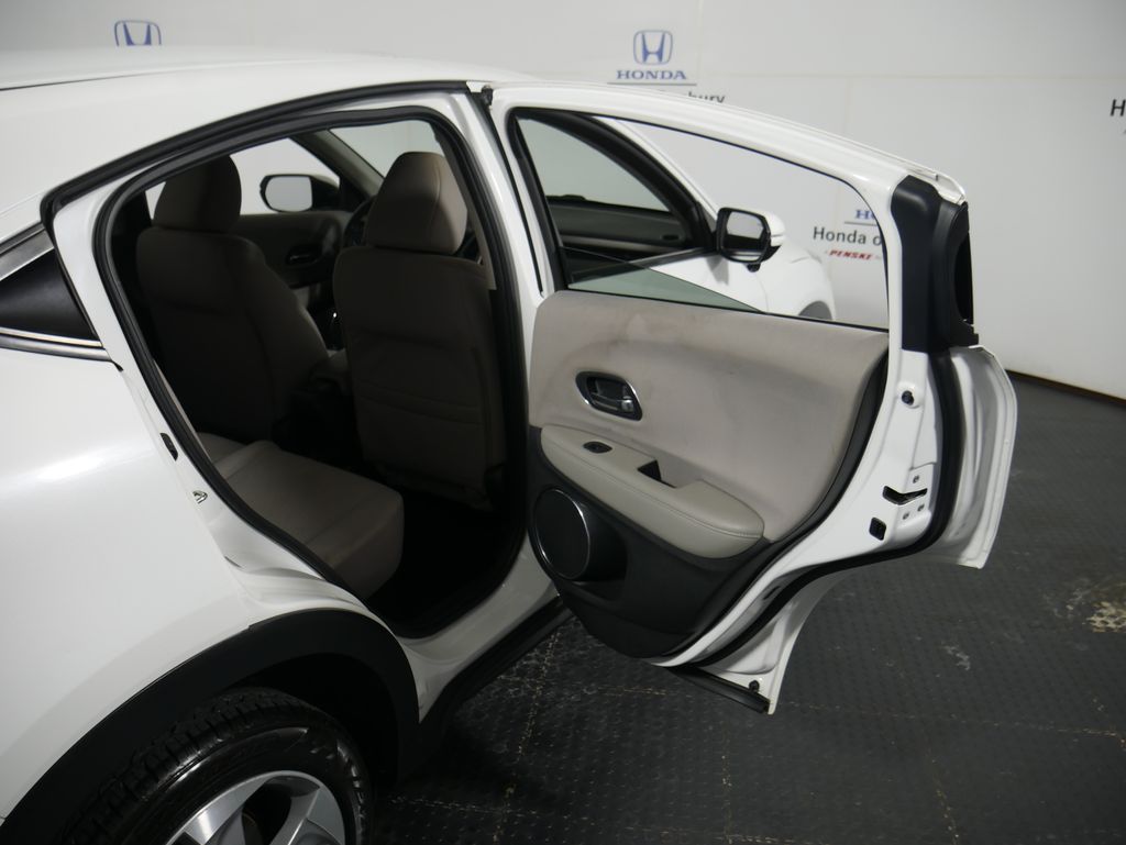 Thumbnail: 2017 Honda HR-V - 8