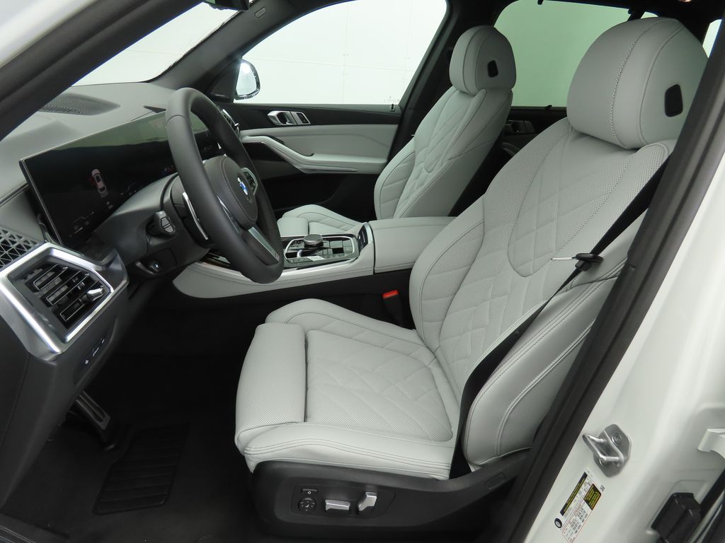 Thumbnail: 2026 BMW X5 - 19