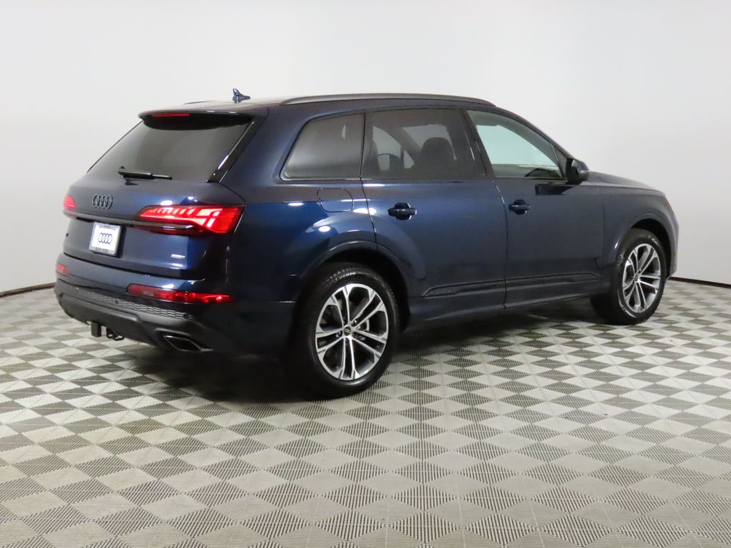 Thumbnail: 2026 Audi Q7 - 5