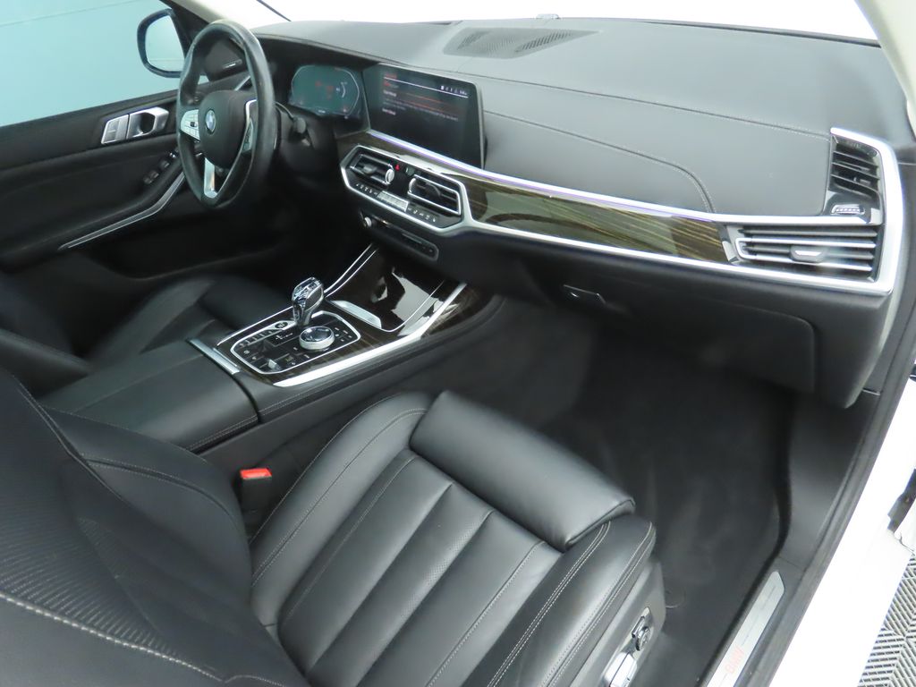 Thumbnail: 2020 BMW X7 - 18