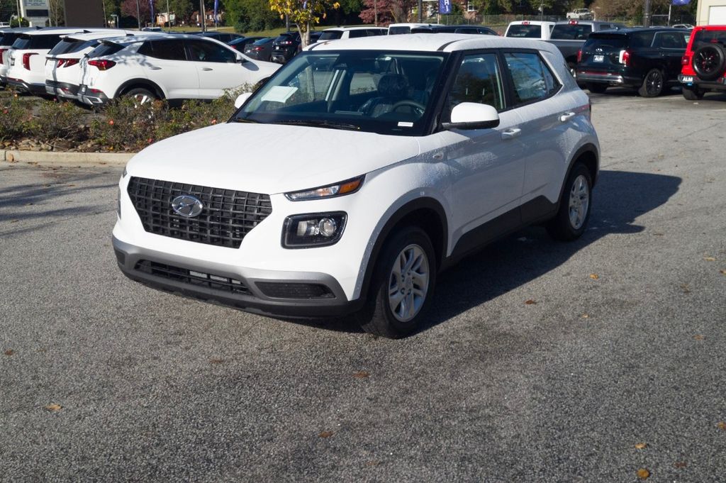 2026 Hyundai VENUE SE