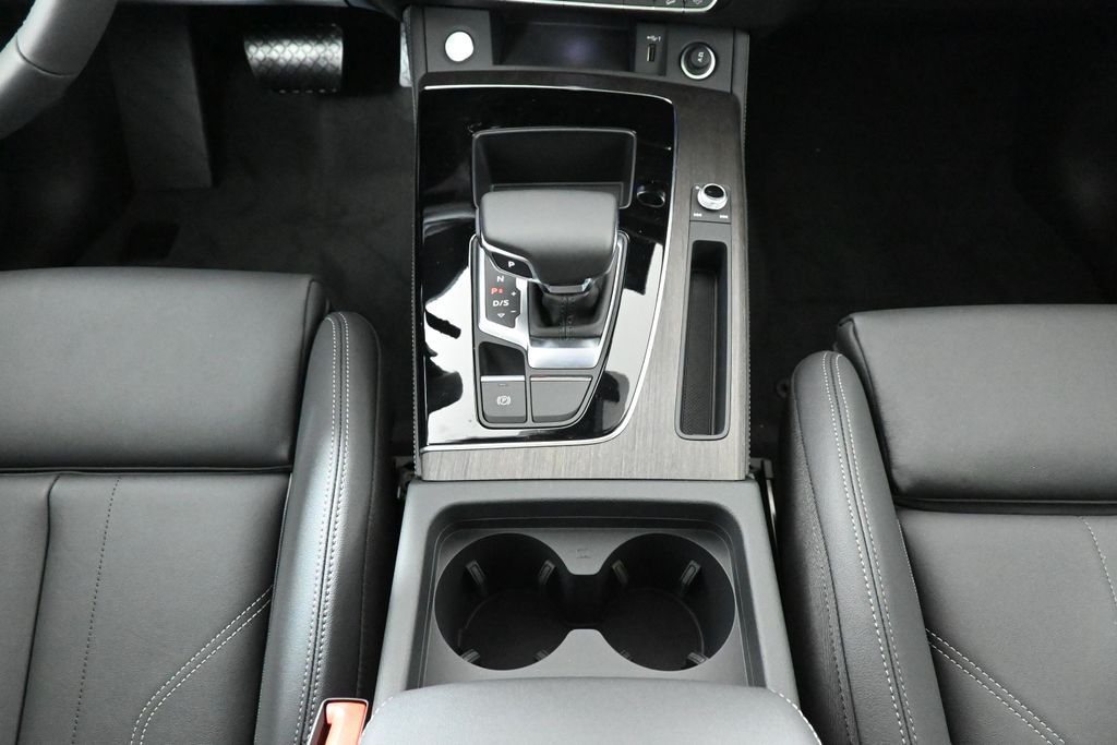 2025 Audi Q5  19