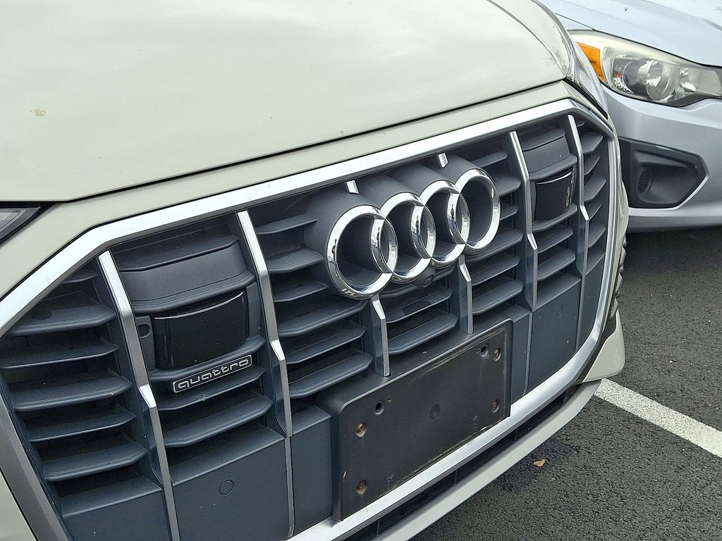Thumbnail: 2022 Audi Q7 - 4