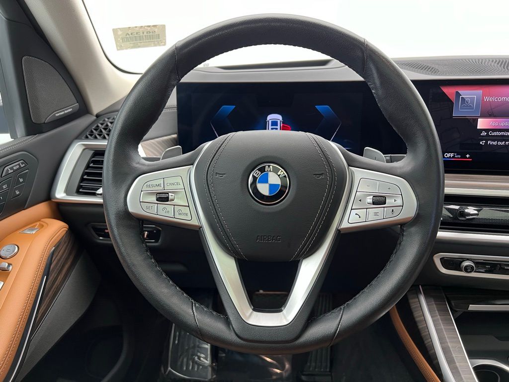 2023 BMW X7 xDrive40i 13