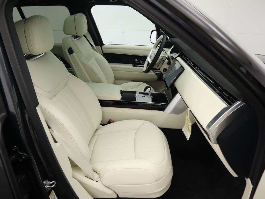 Thumbnail: 2025 Land Rover Range Rover - 20