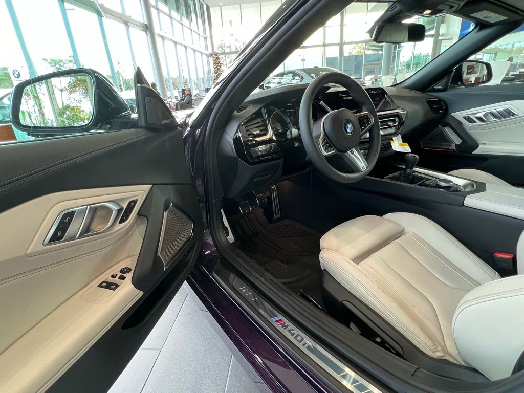 Thumbnail: 2026 BMW Z4 - 12