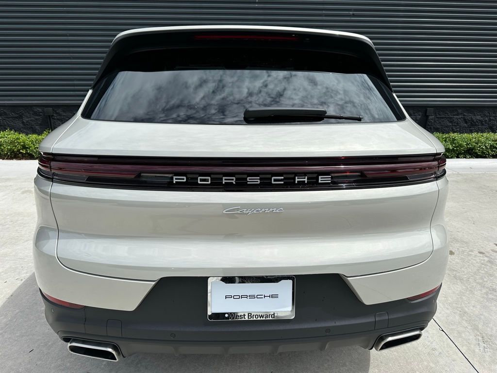 Thumbnail: 2025 Porsche Cayenne - 11