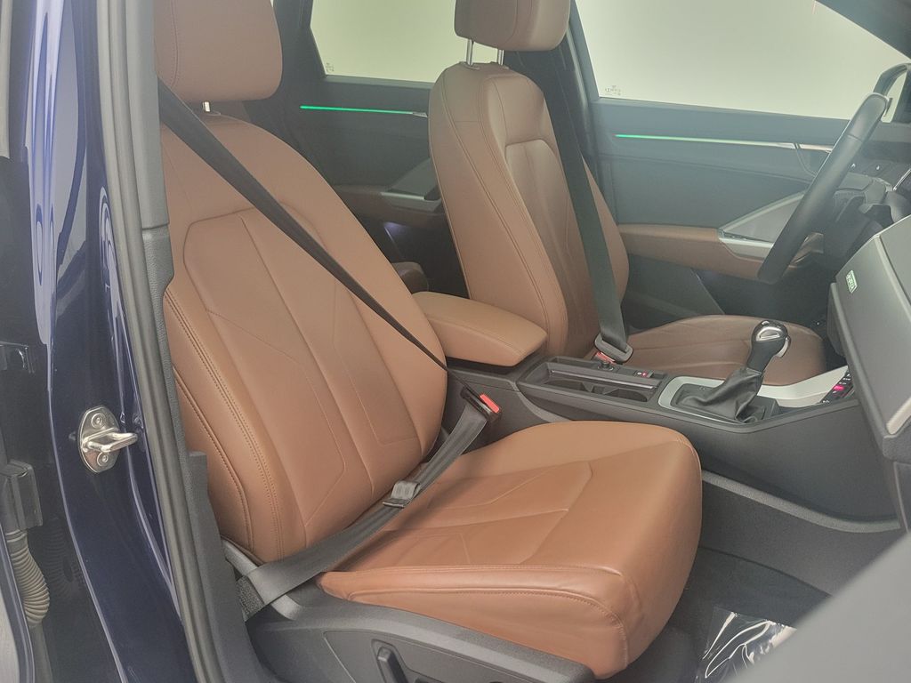 Thumbnail: 2022 Audi Q3 - 13