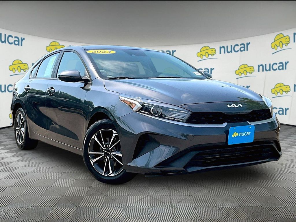 2023 Kia Forte — photo 1