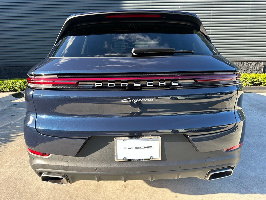 Thumbnail: 2026 Porsche Cayenne - 12