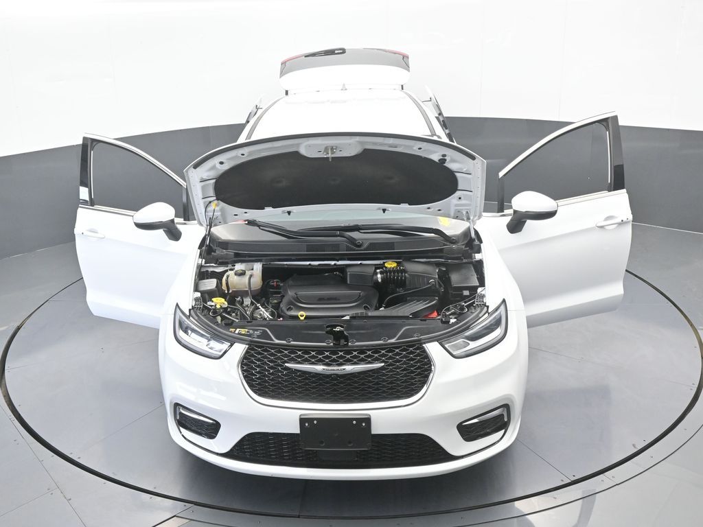 Used 2023 Bright White Clearcoat Chrysler Touring L image 71