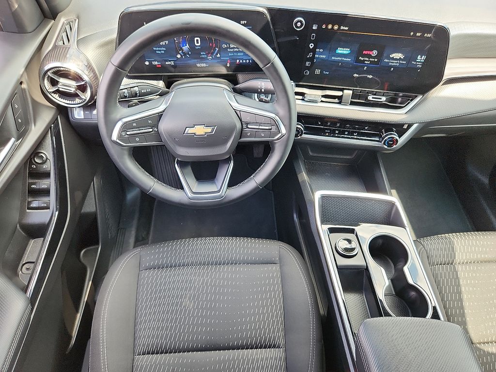 used 2026 Chevrolet Equinox car, priced at $32,794