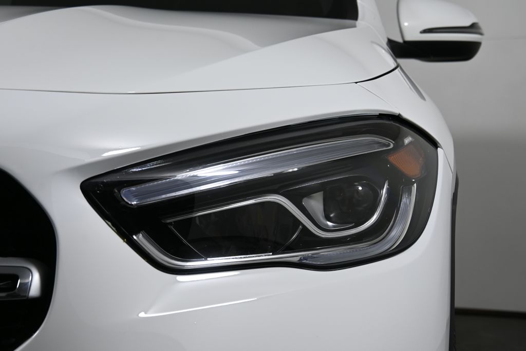 Thumbnail: 2023 Mercedes-Benz GLA - 10