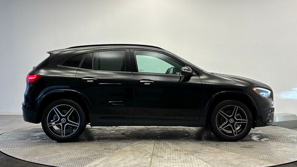 Thumbnail: 2025 Mercedes-Benz GLA - 8