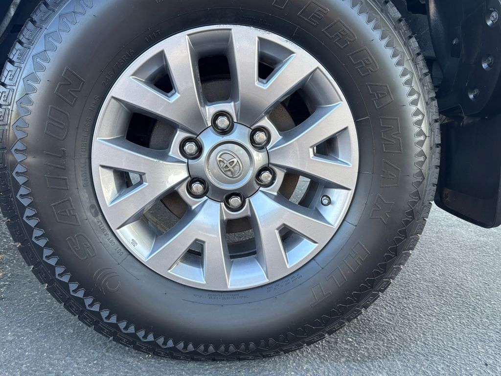 Thumbnail: 2016 Toyota Tacoma - 29
