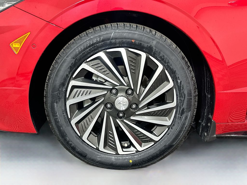 Thumbnail: 2022 Hyundai Sonata - 32