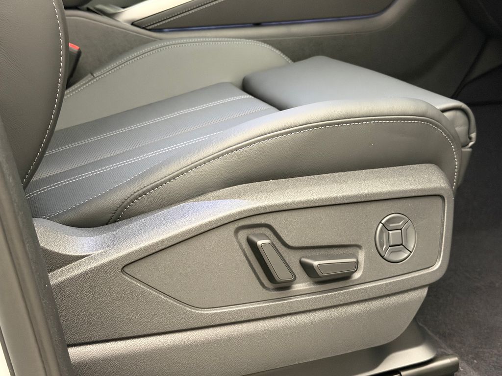 Thumbnail: 2026 Audi Q5 - 14