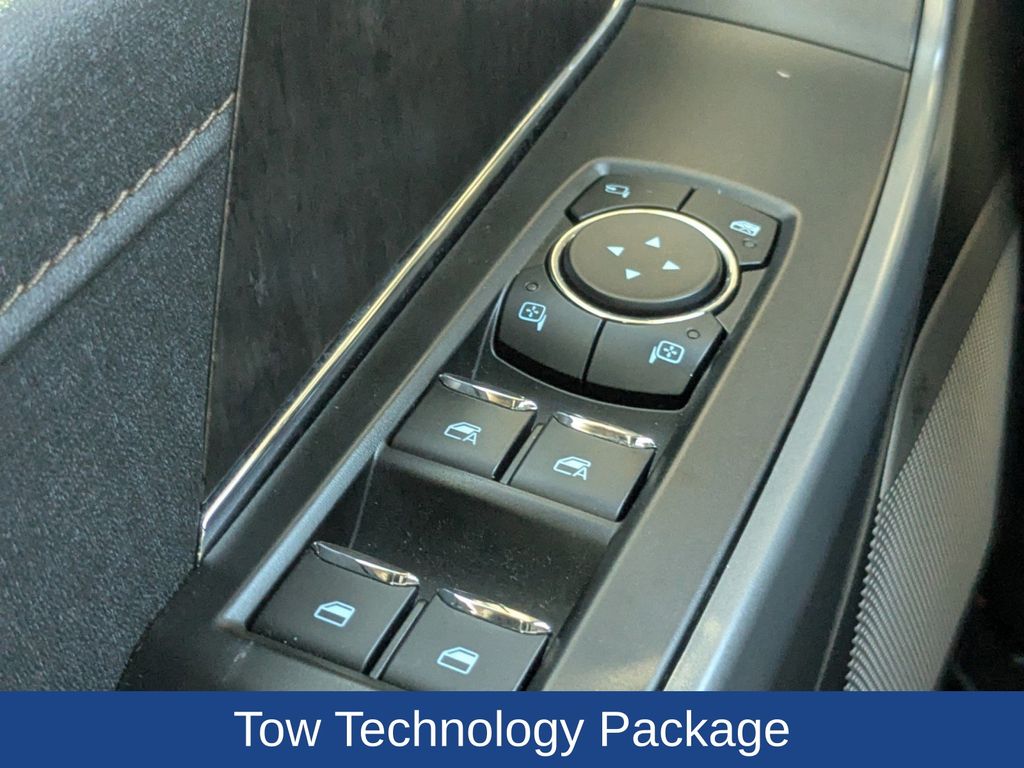 2023 Ford F-150 Lightning LARIAT