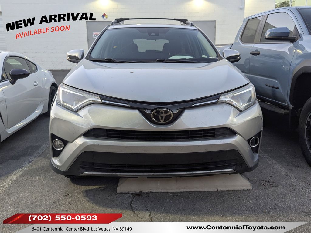 2018 Toyota RAV4 XLE's photo