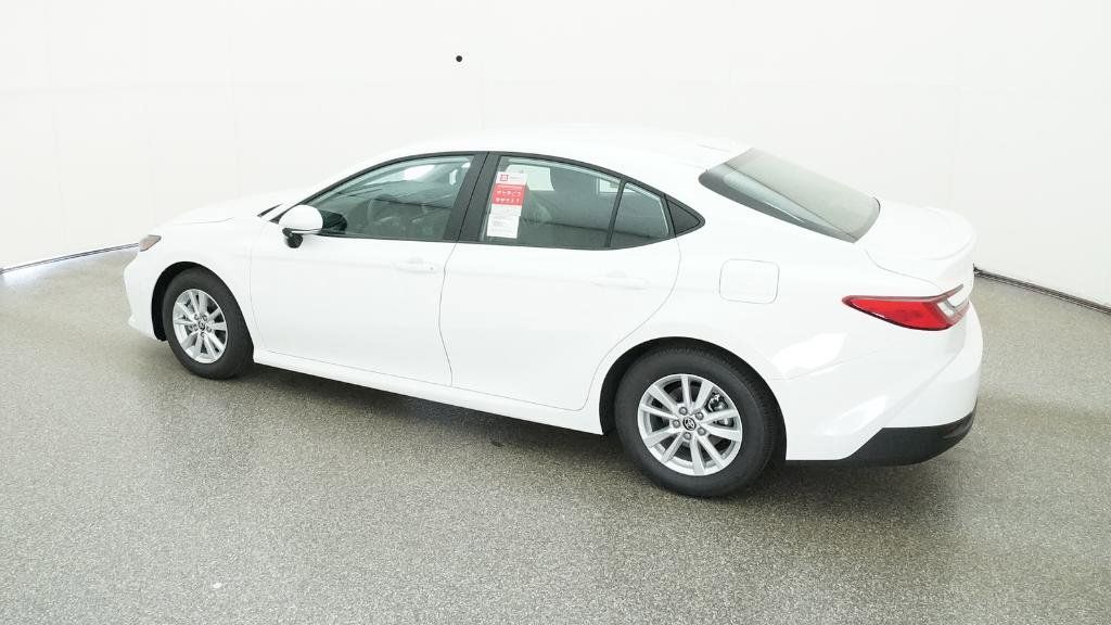2025 Toyota Camry LE 13