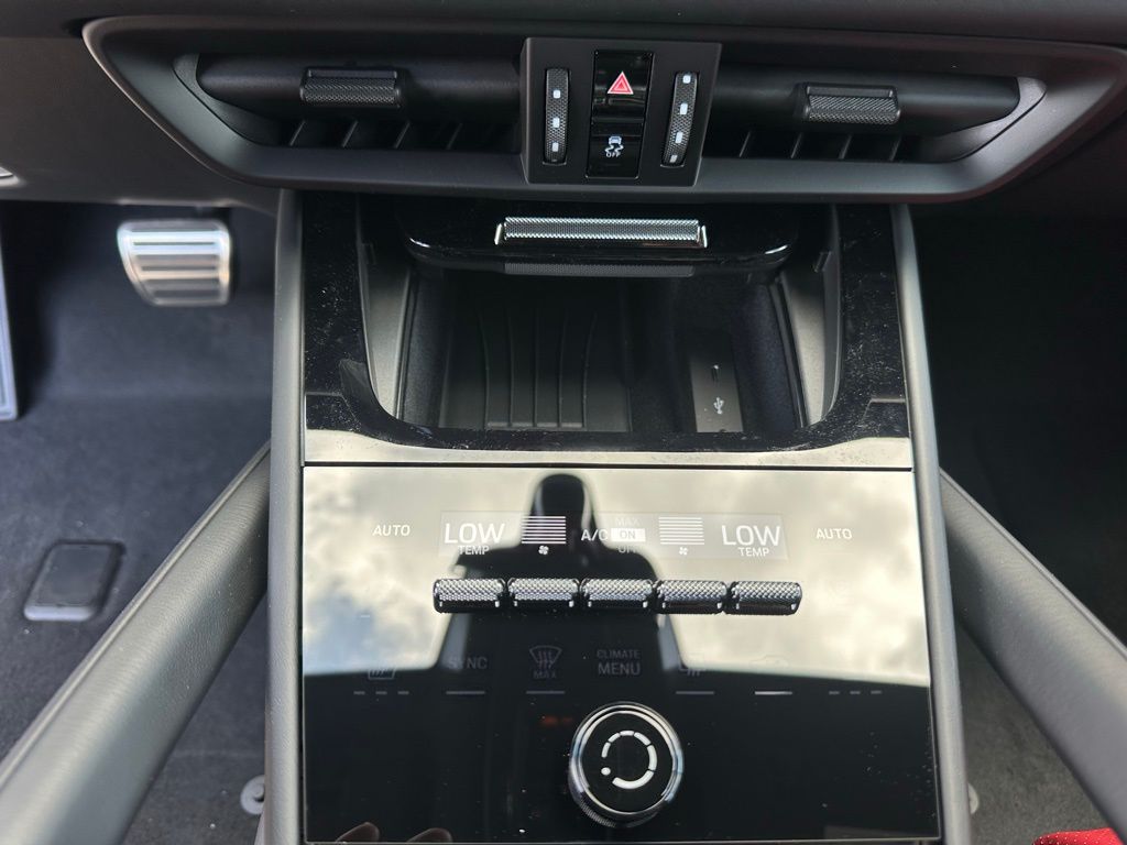 Thumbnail: 2025 Porsche Cayenne - 23