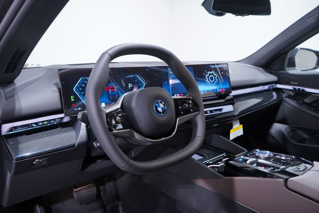 2025 BMW i5 eDrive40 6