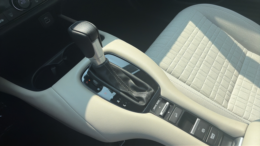 Certified Used 2023 Pearl Honda LX image 18