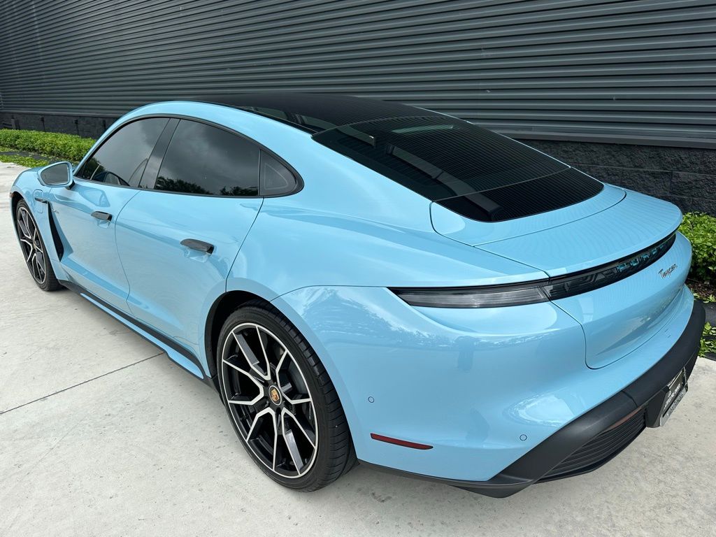 Thumbnail: 2023 Porsche Taycan - 3