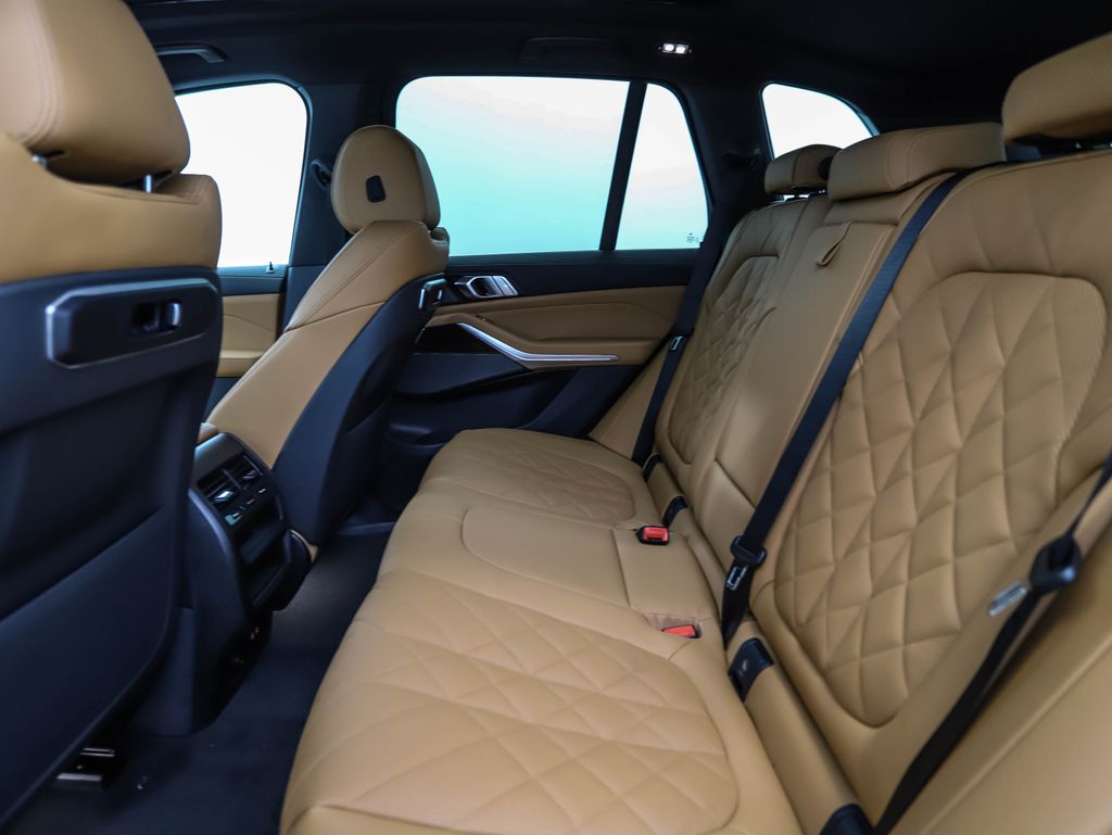 Thumbnail: 2026 BMW X5 - 21