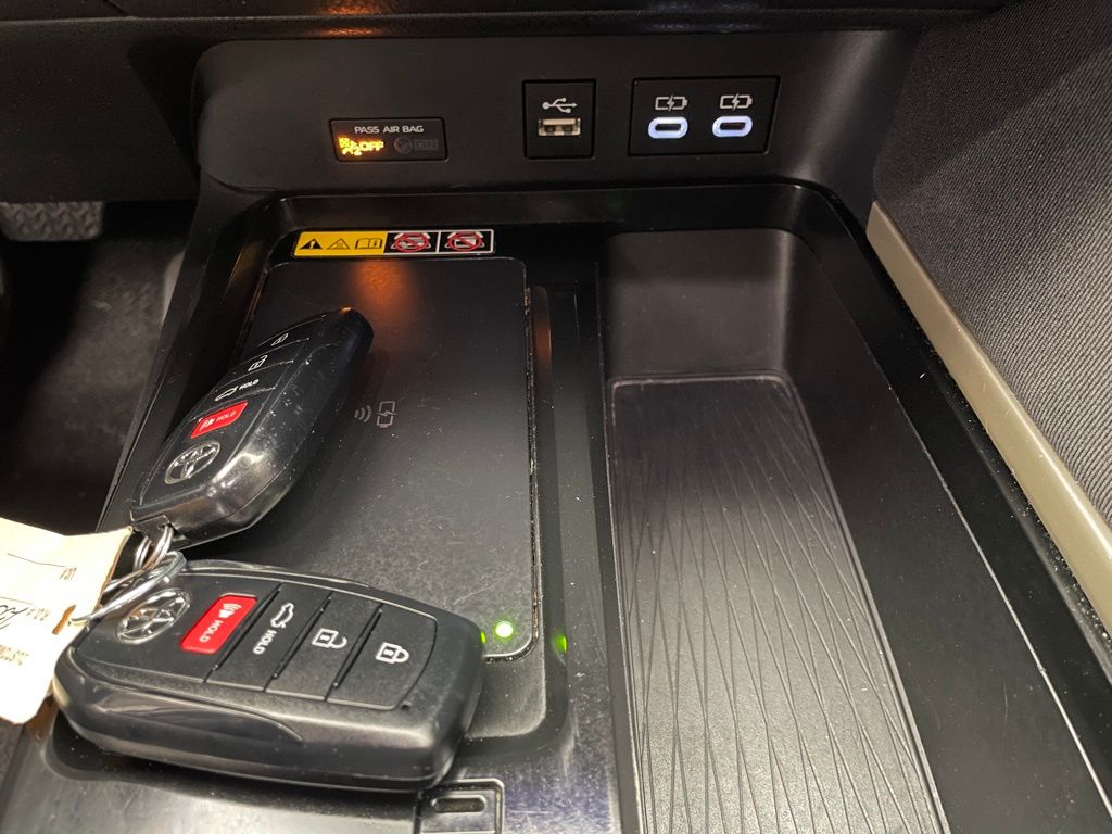 Thumbnail: 2025 Toyota Camry - 27