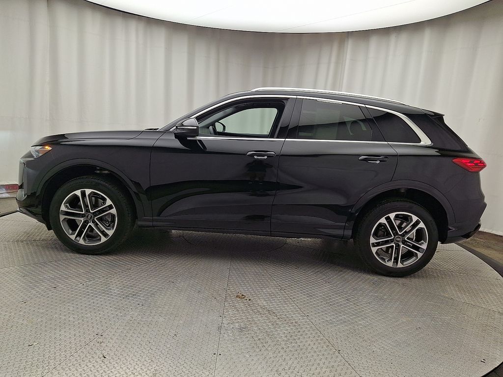 Thumbnail: 2025 Audi Q5 - 7