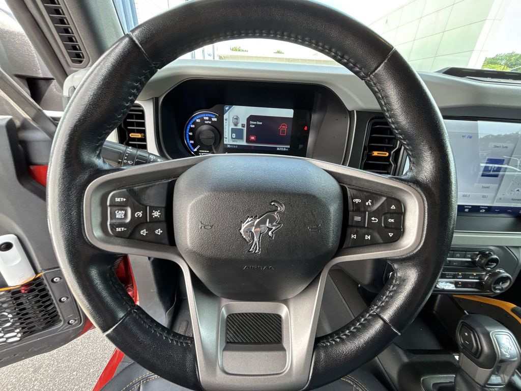 Used 2022 Chili Pepper Red Ford Badlands image 11