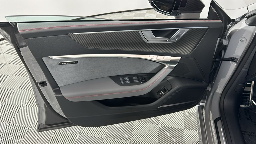 2025 Audi S7  25