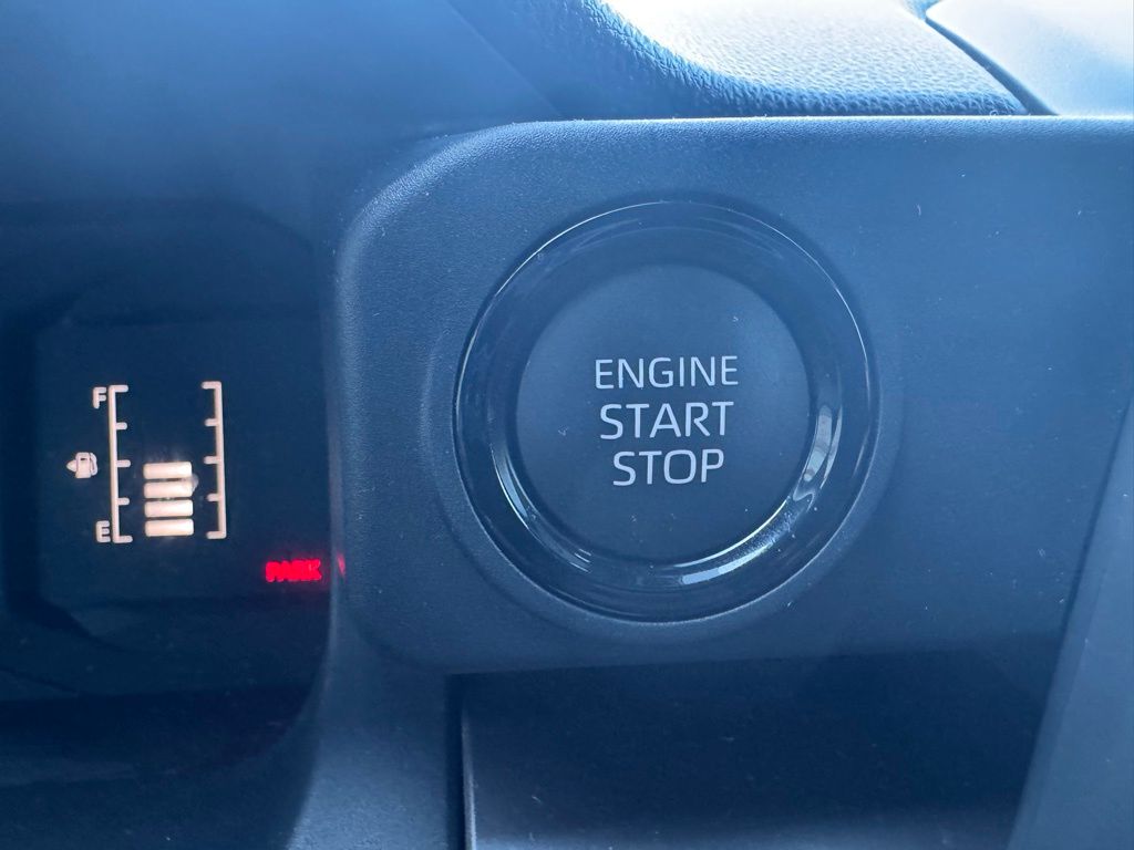 2024 Toyota Tacoma SR5 21