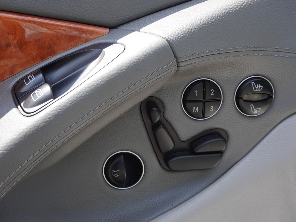 Used 2005 Silver Mercedes-Benz SL 500 image 24