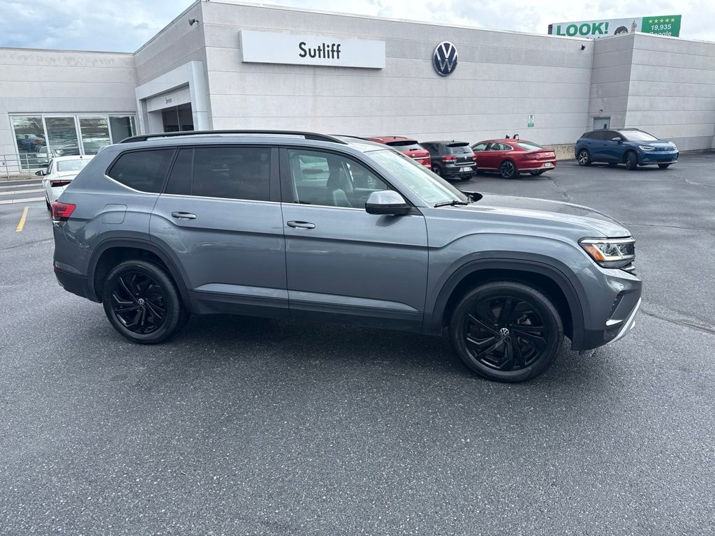 2023 Volkswagen Atlas 2.0T SE w/Technology Gray at Subaru and VW of Moon Township