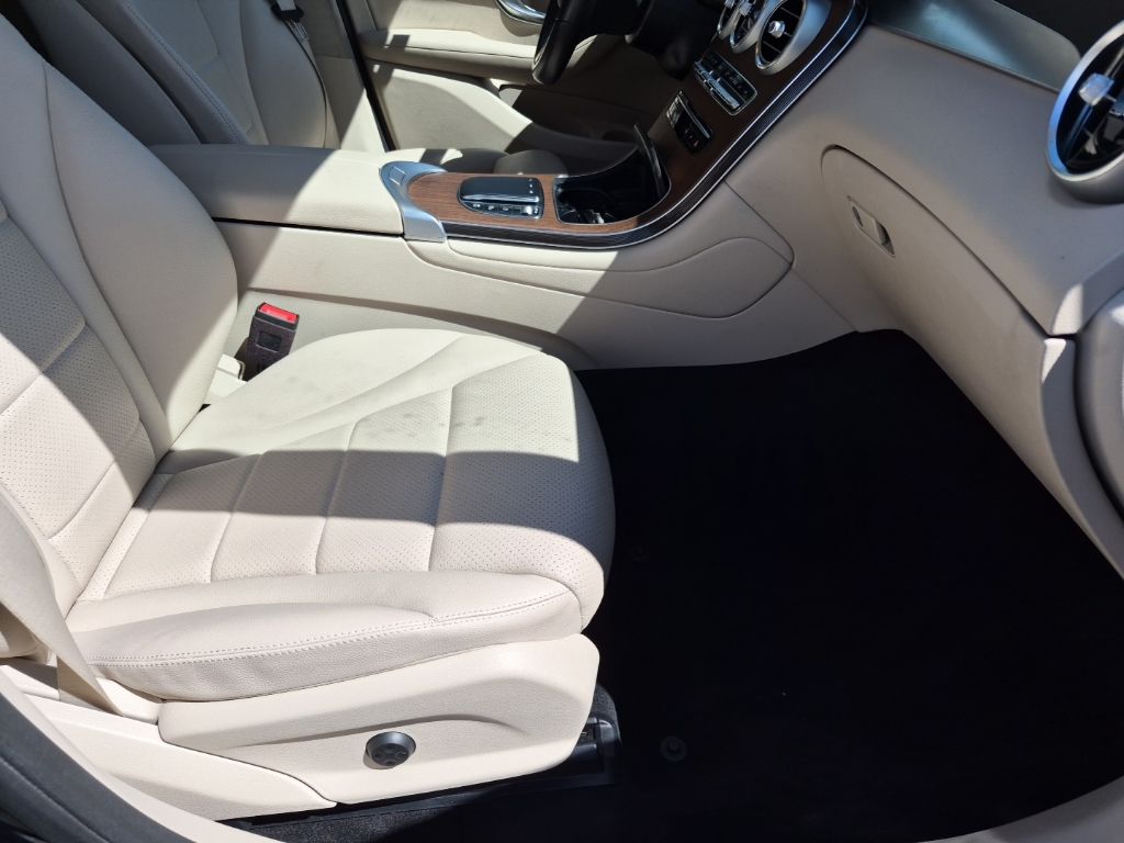 Used Car 2022 Mercedes-benz Glc  Glc 300 For Sale Under $35,000 In Austin, Texas