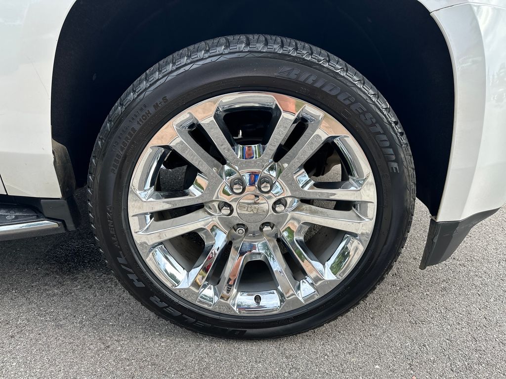 Used 2020 White GMC SLT image 13