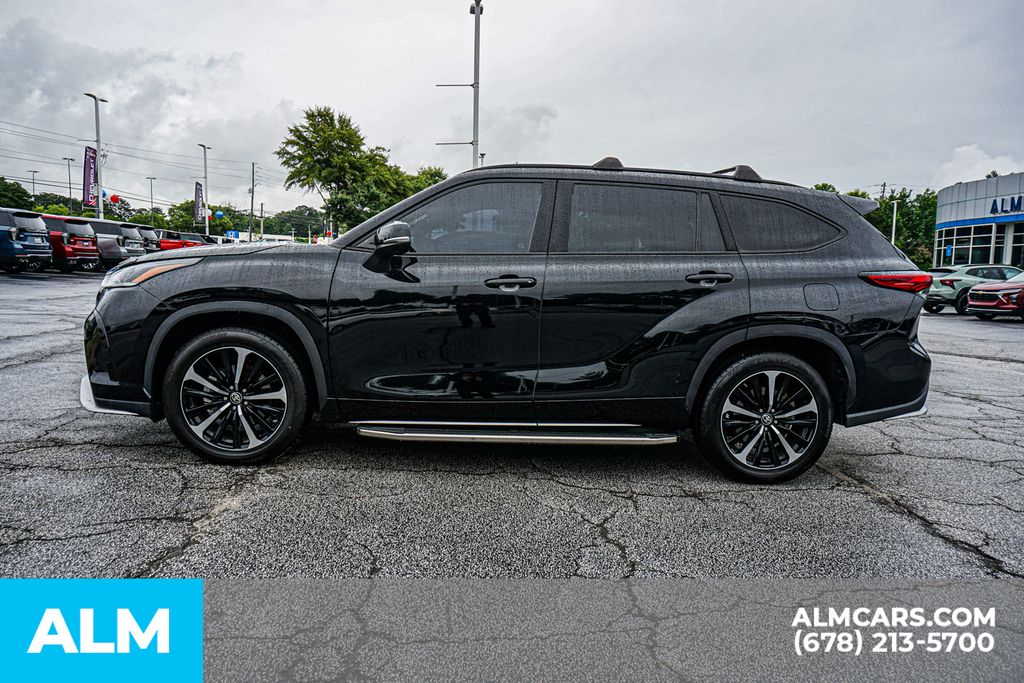 2022 Toyota Highlander XSE - Photo 9