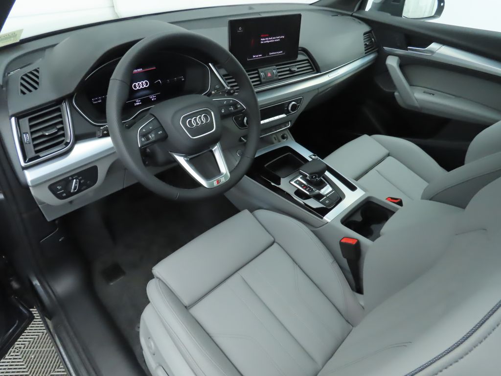 Thumbnail: 2025 Audi Q5 - 10