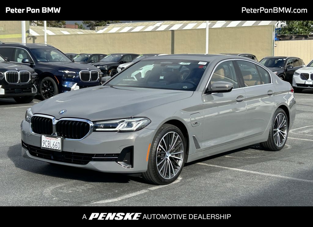 Thumbnail: 2022 BMW 5 Series - 1