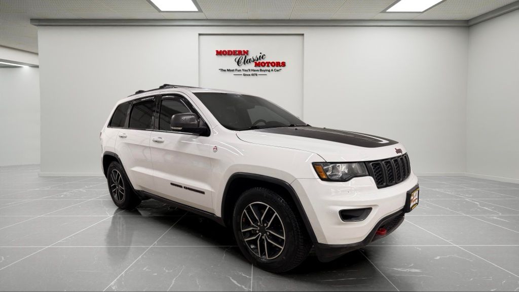 Bright White Clearcoat 2020 Jeep Grand Cherokee Trailhawk 4WD SUV / Crossover Four-Wheel Drive 8-Speed Automatic