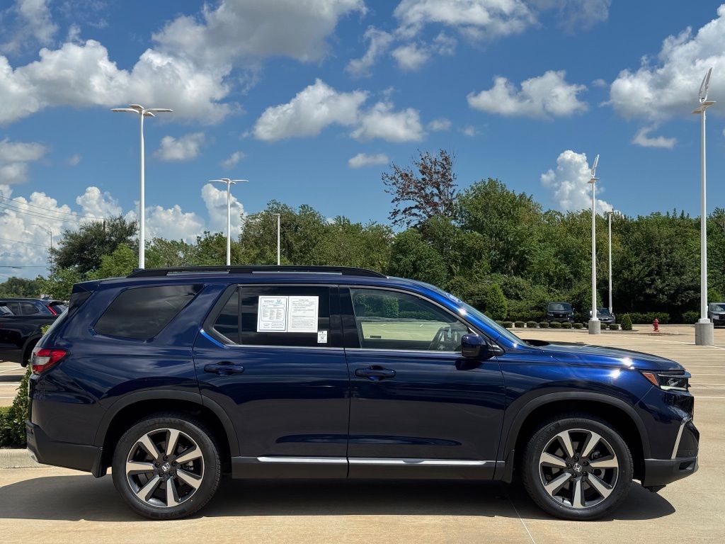 2024 Honda Pilot Touring  at Community Honda