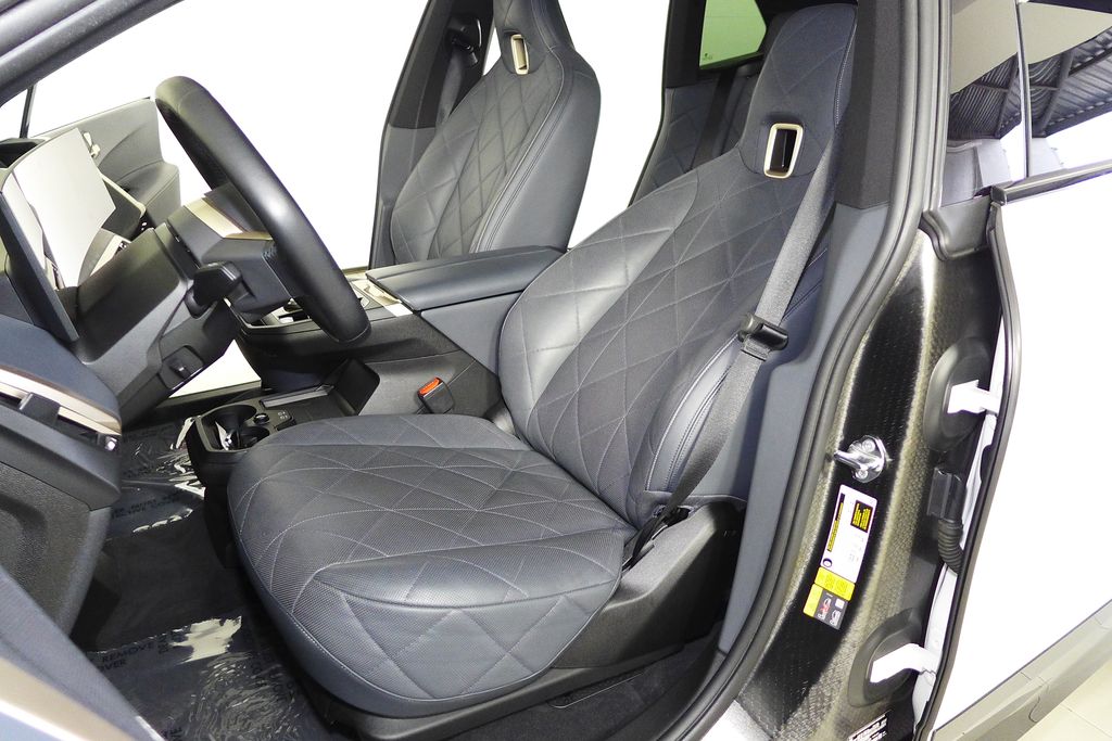 Thumbnail: 2024 BMW iX - 21