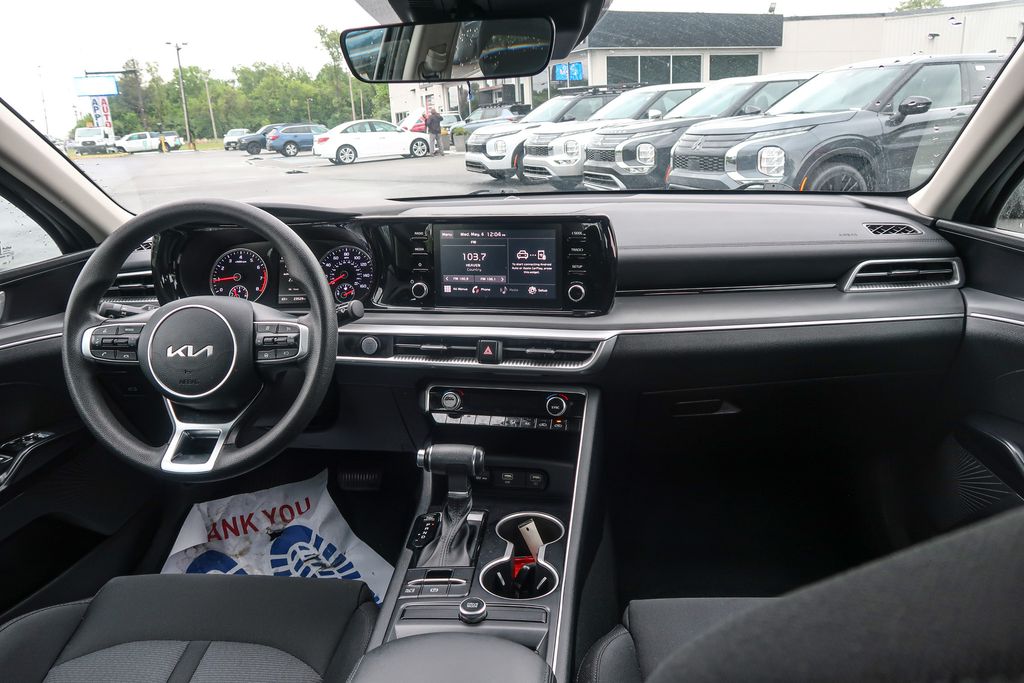 2023 Kia K5 LXS