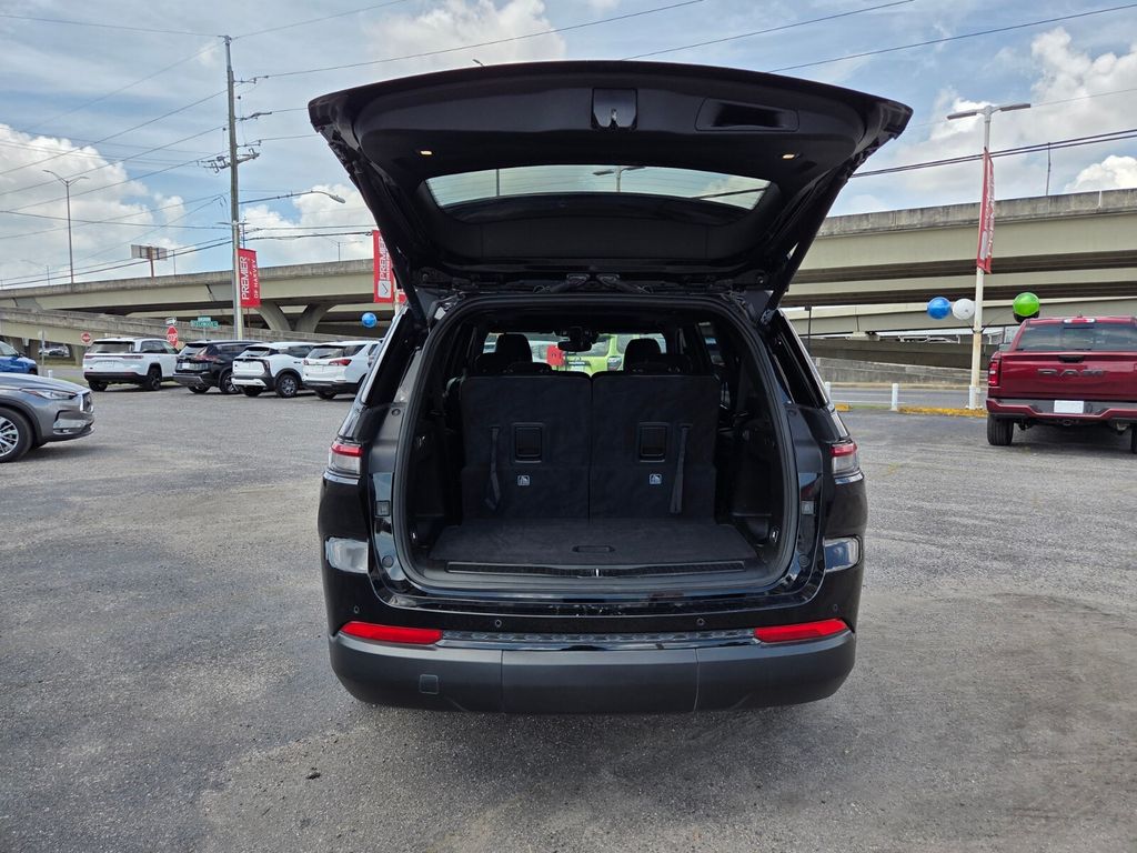 Used 2023 Jeep Grand Cherokee L SUV