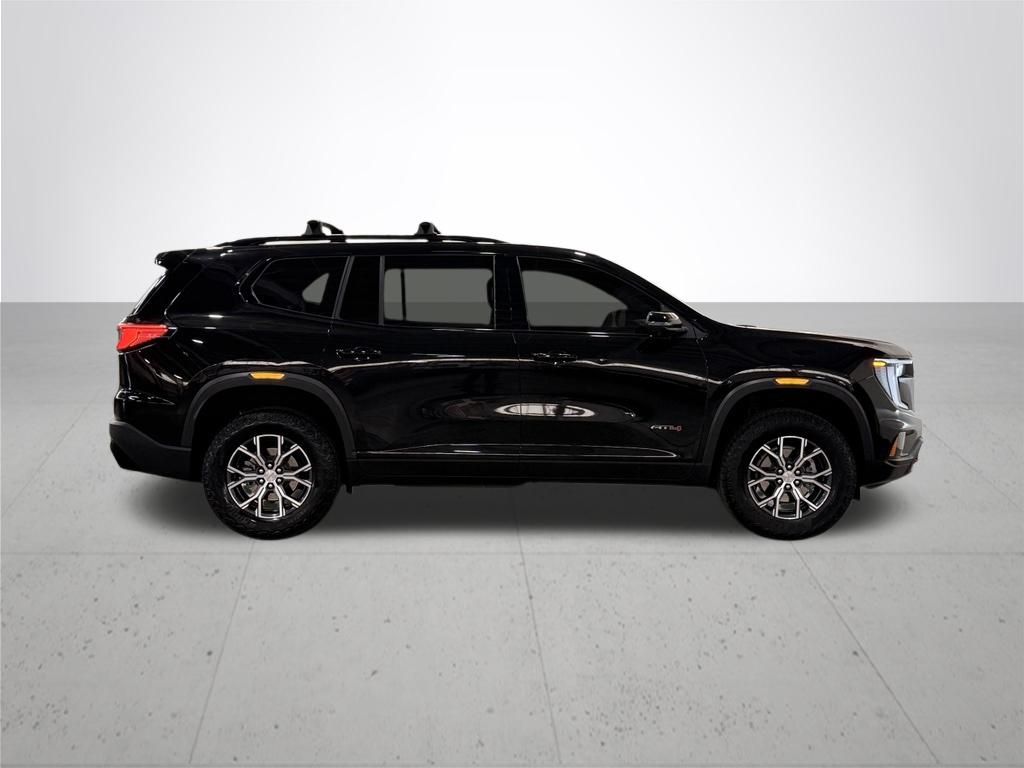 2024 GMC Acadia AT4