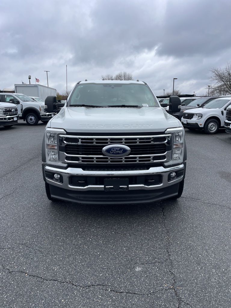 2025 Ford F-550 Chassis XL