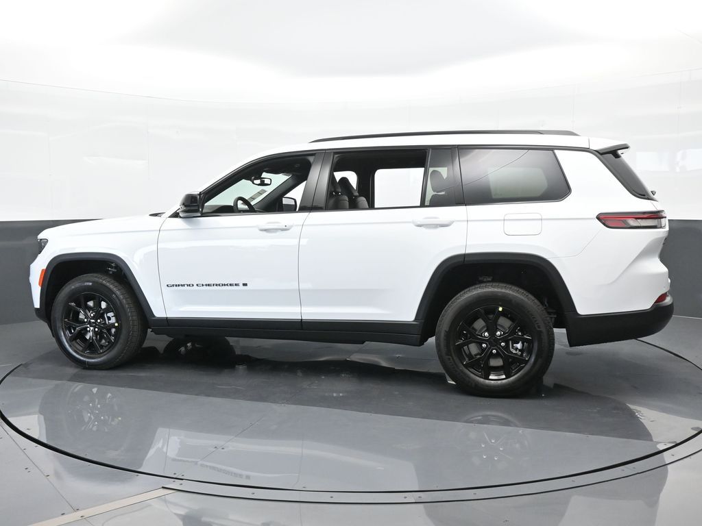 Used 2024 Jeep Grand Cherokee L Altitude with VIN 1C4RJJAG7R8621272 for sale in Miami, FL