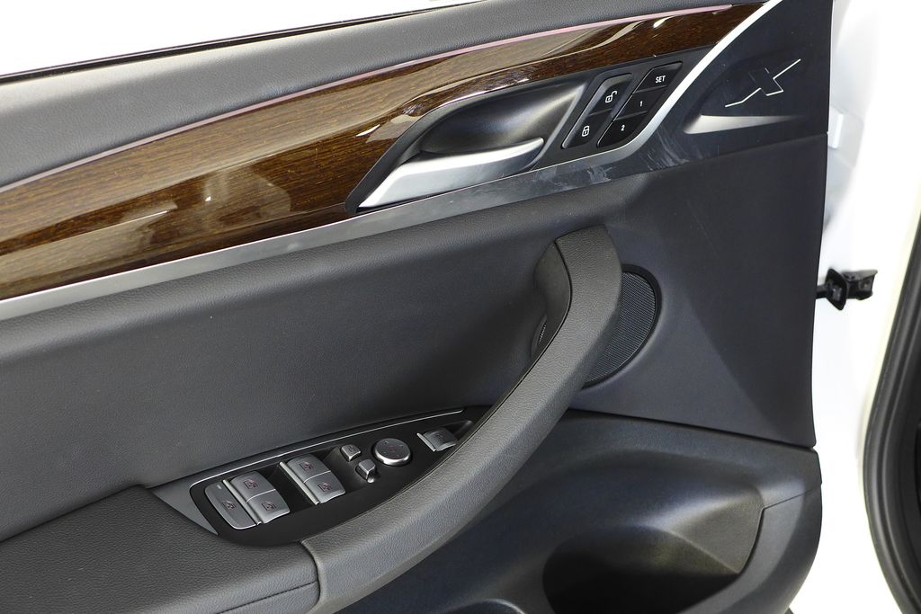 Thumbnail: 2022 BMW X3 - 12